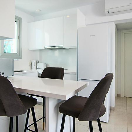 Appartamento Phaedrus Living - Seaside Executive Flat Harbour 208 Paphos Esterno foto