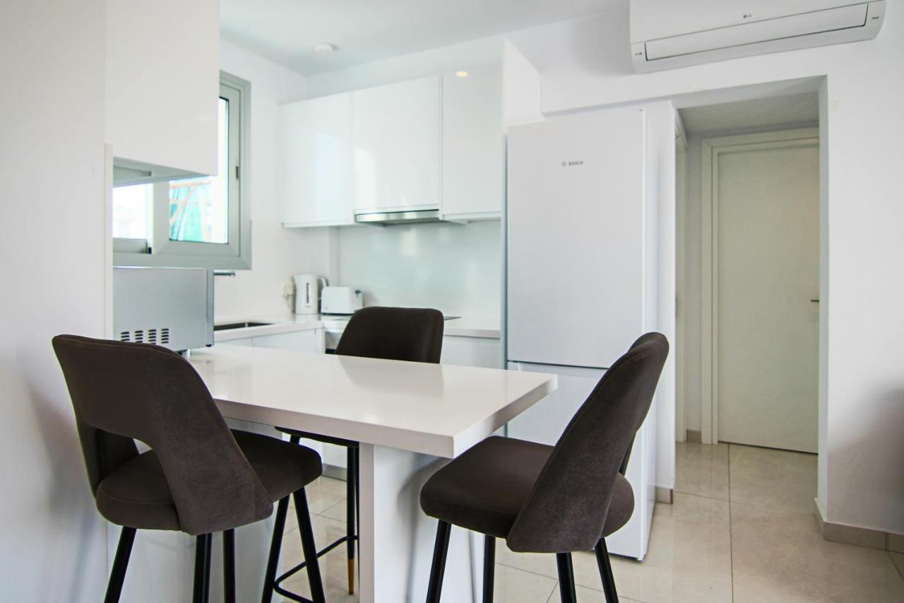 Appartamento Phaedrus Living - Seaside Executive Flat Harbour 208 Paphos Esterno foto